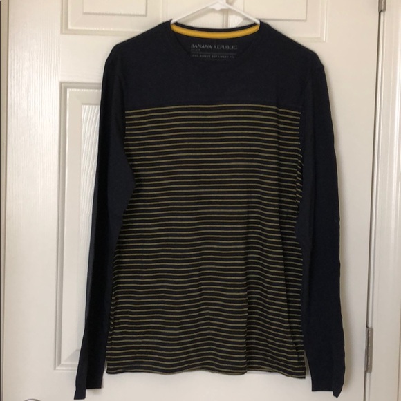 Banana Republic Other - Men’s shirt, never worn